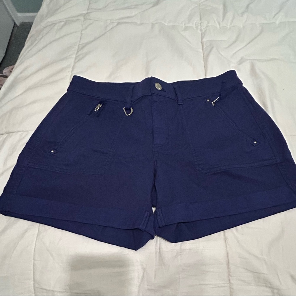 Women's Navy Blue Shorts WHBM
Size 6